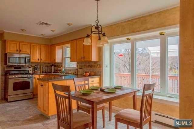 52 Kitchell Lake Dr W - Photo 3 of 15