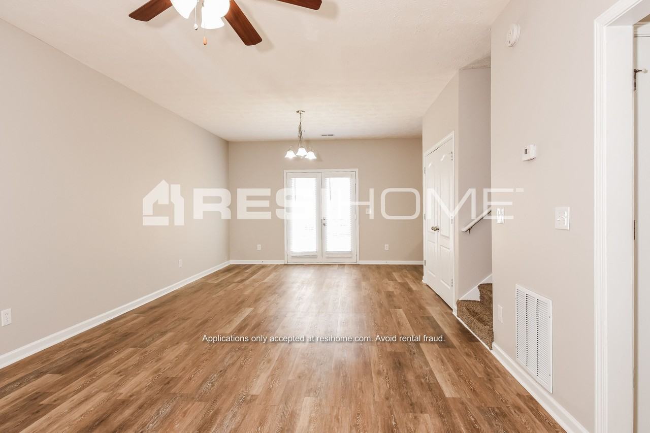 406 Bedrock Pl - Photo 3 of 19