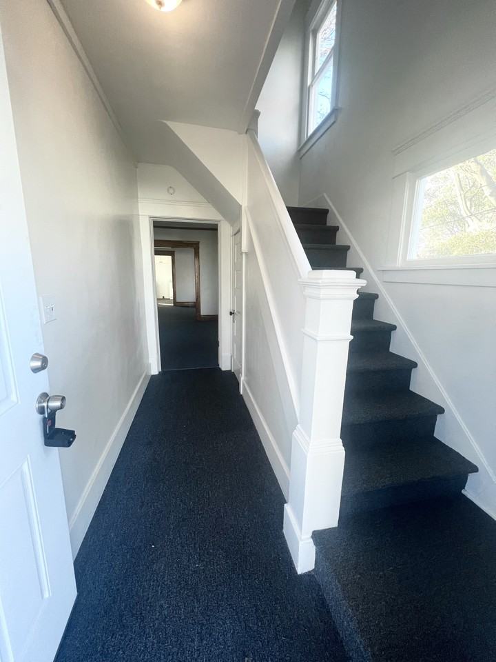 731 North Sycamore Street ##1 - Photo 2 of 6