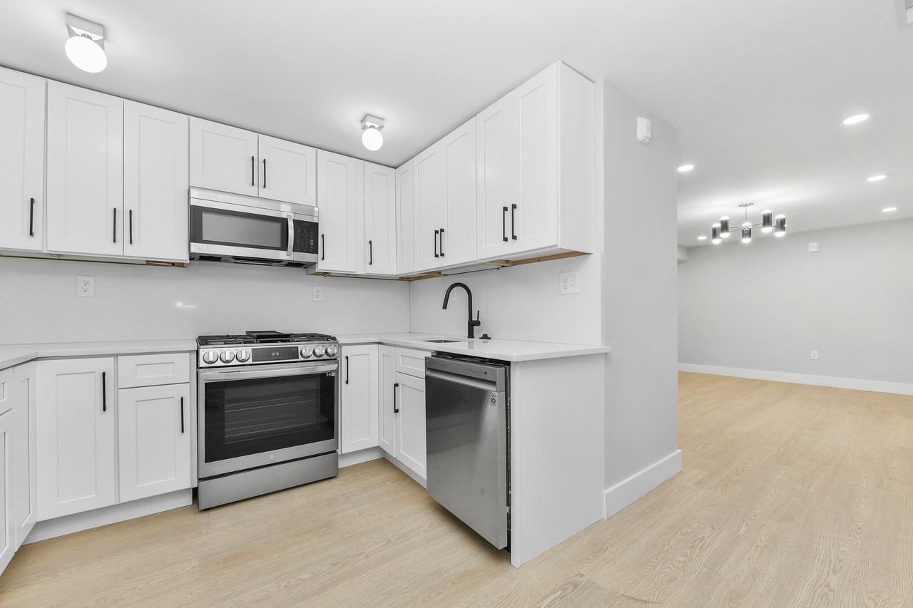 65 Chelsea St #1 - Photo 2 of 16