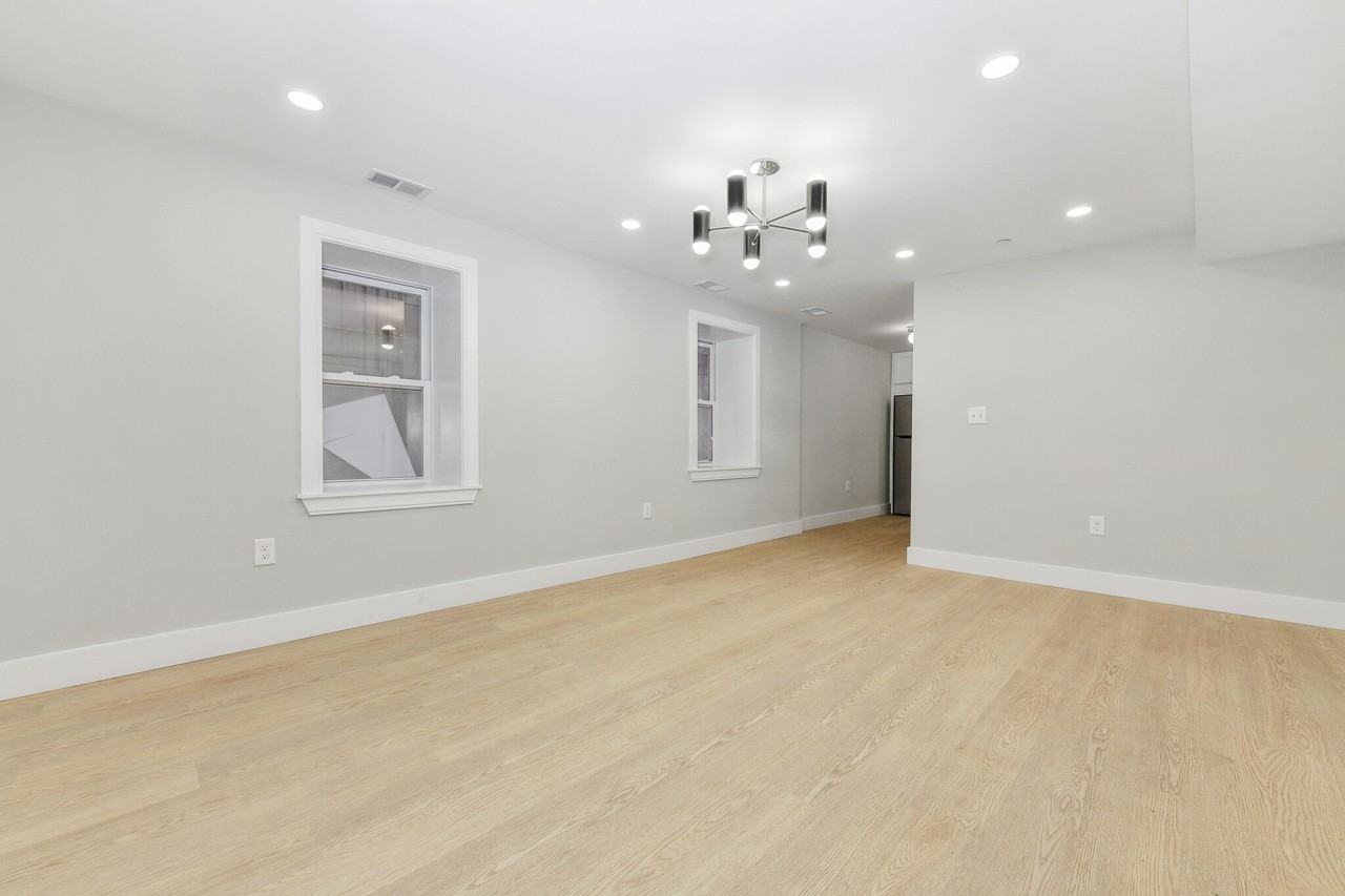 65 Chelsea St #1 - Photo 5 of 16