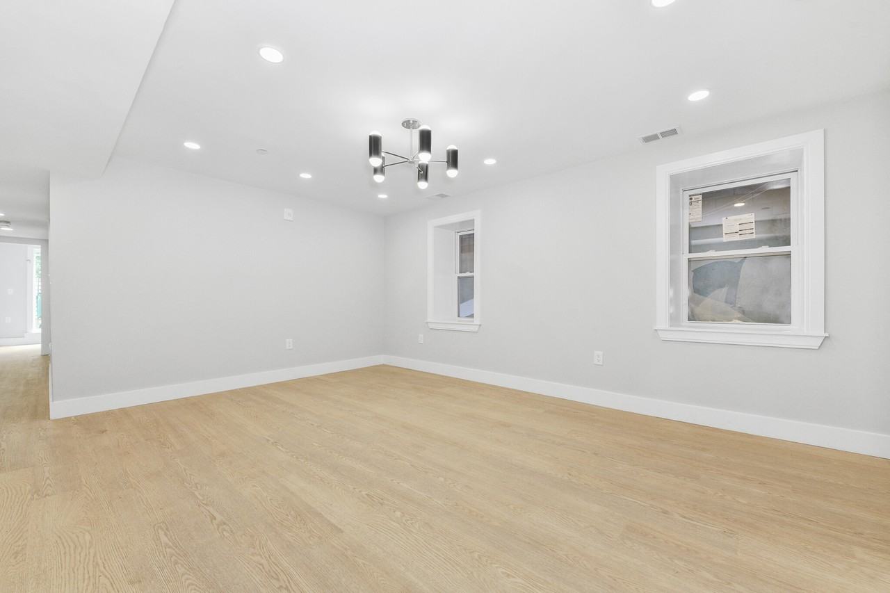 65 Chelsea St #1 - Photo 6 of 16