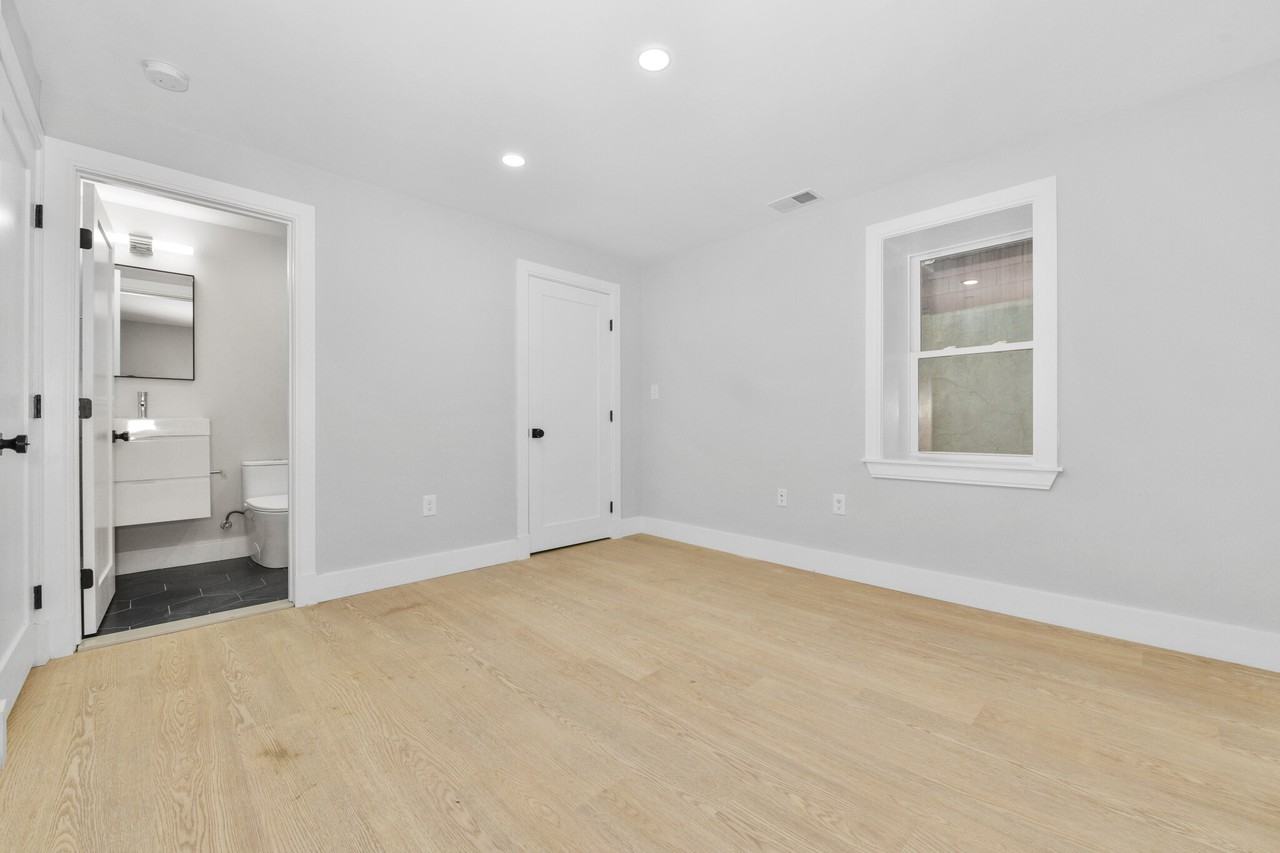 65 Chelsea St #1 - Photo 7 of 16