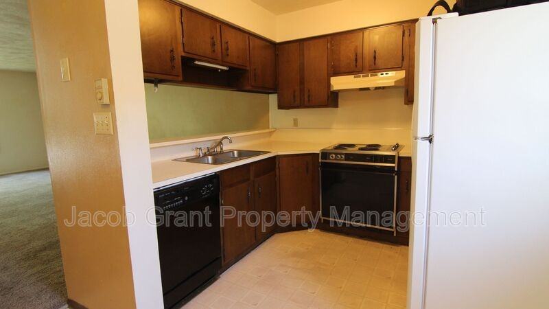 693 N Fanning Ave #697 - Photo 3 of 12