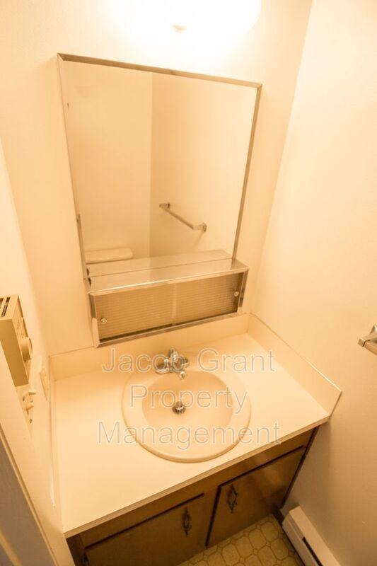 693 N Fanning Ave #697 - Photo 4 of 12