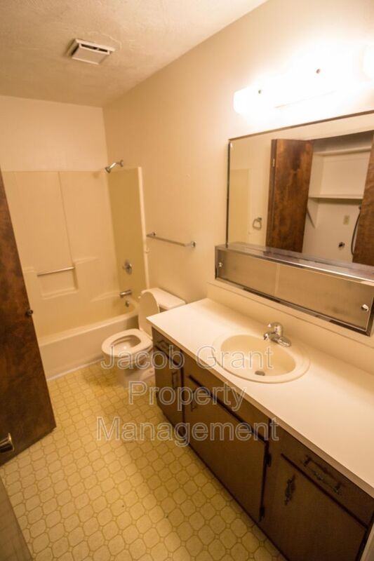 693 N Fanning Ave #697 - Photo 6 of 12