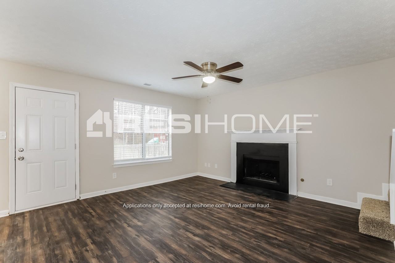 3035 Hampton Club Way - Photo 3 of 19