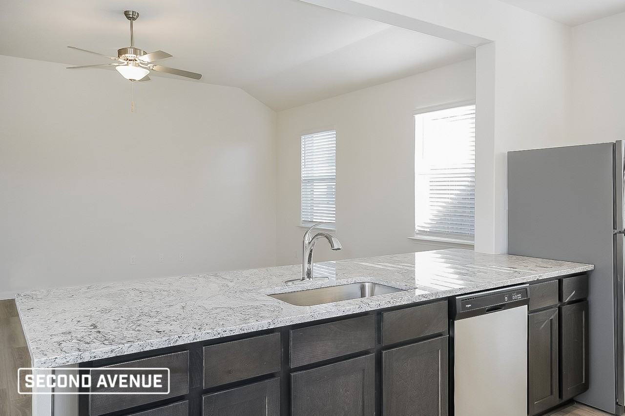 157 Sammy Fowler Ave - Photo 4 of 21