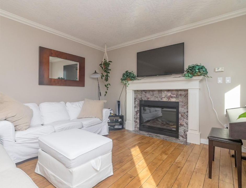 3321 Susan Marie Place - Photo 2 of 9