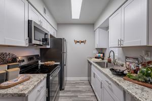 featured image of 2122 W Butler Dr