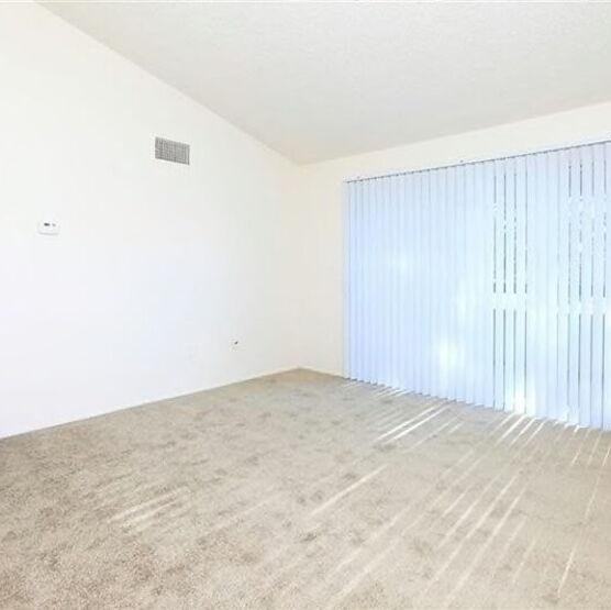 411 14th St - Photo 7 of 16