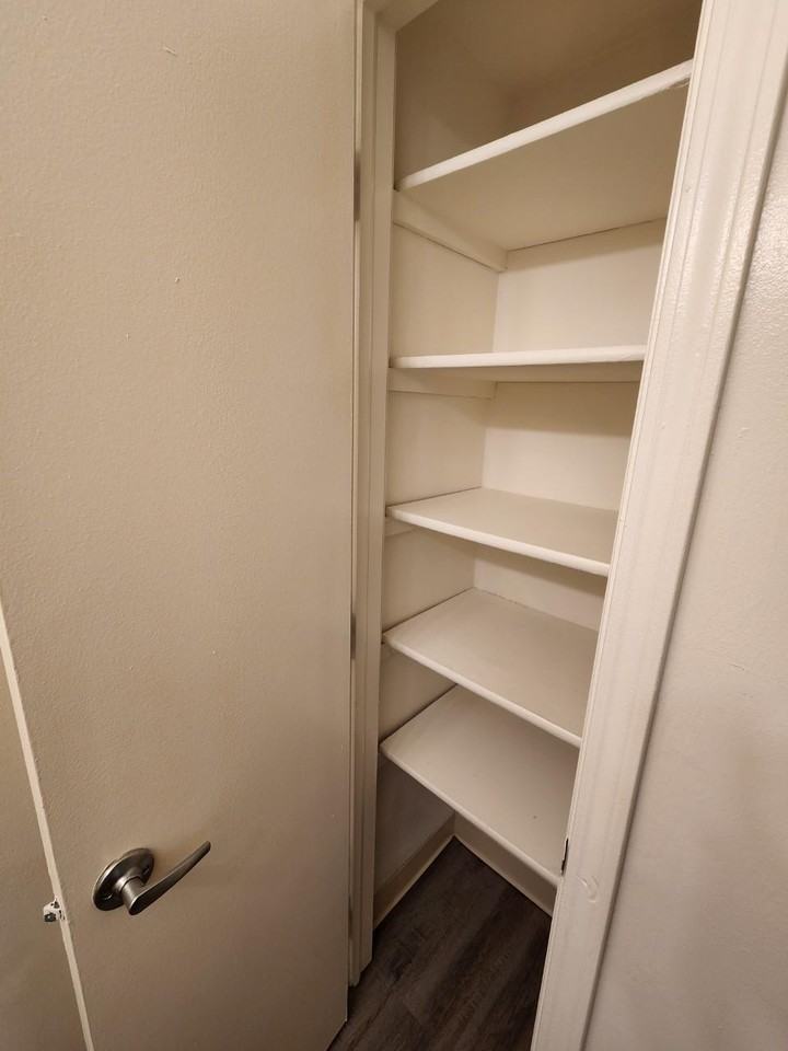 1325 W 75th Ct - Photo 2 of 14