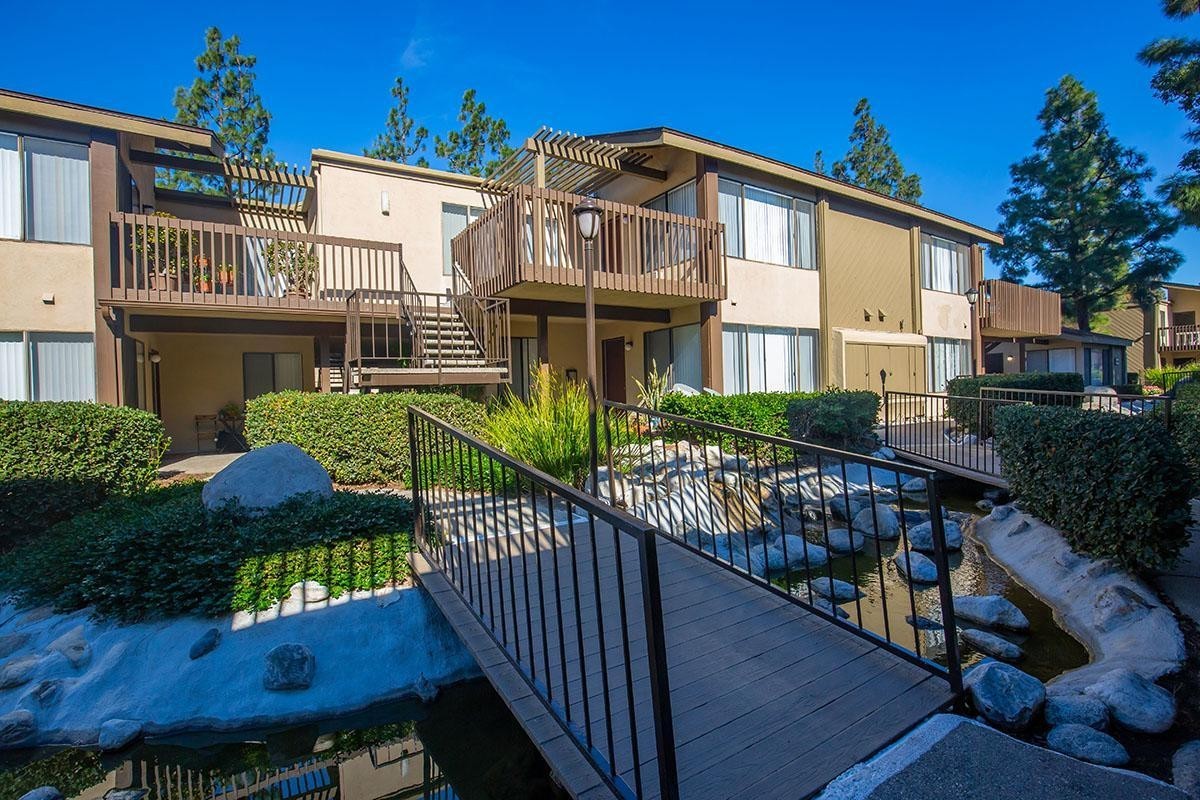 2944 E Frontera St - Photo 7 of 34