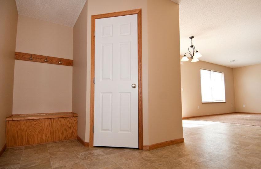 826 Golden Way Nw - Photo 2 of 14