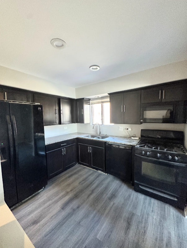 1031 E 151st St #1W - Photo 6 of 17