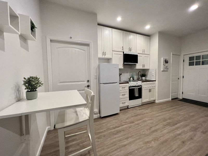 8489 Larch Ave #B - Photo 4 of 9