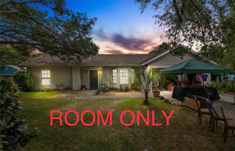 1555 W Blue Springs Ave