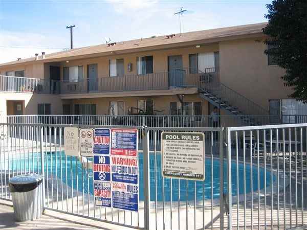 Canoga Apartments - Photo 3 of 5