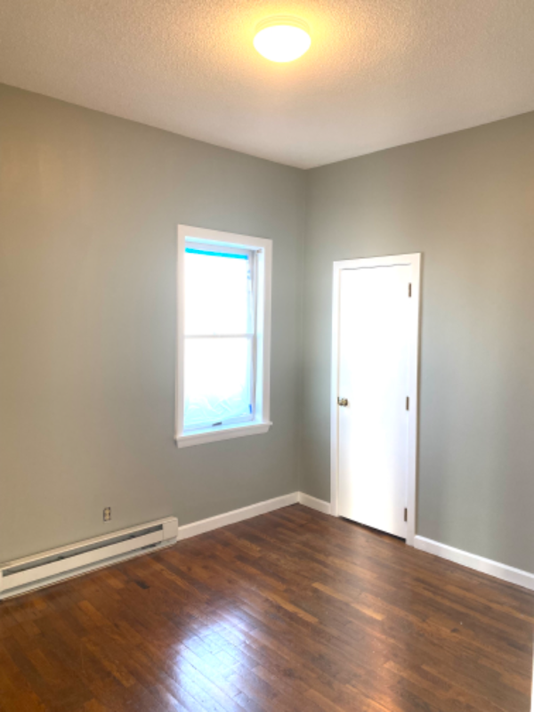 210 Pine St #1 - Photo 4 of 6