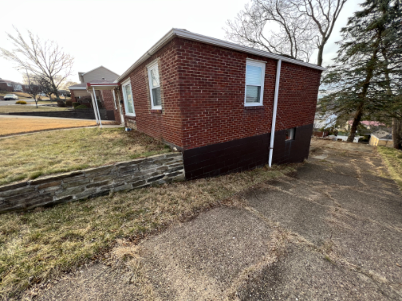 358 Bost Dr - Photo 2 of 14