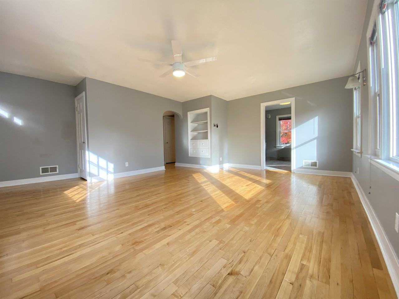 1536 7th Ave Ne #1 - Photo 3 of 16