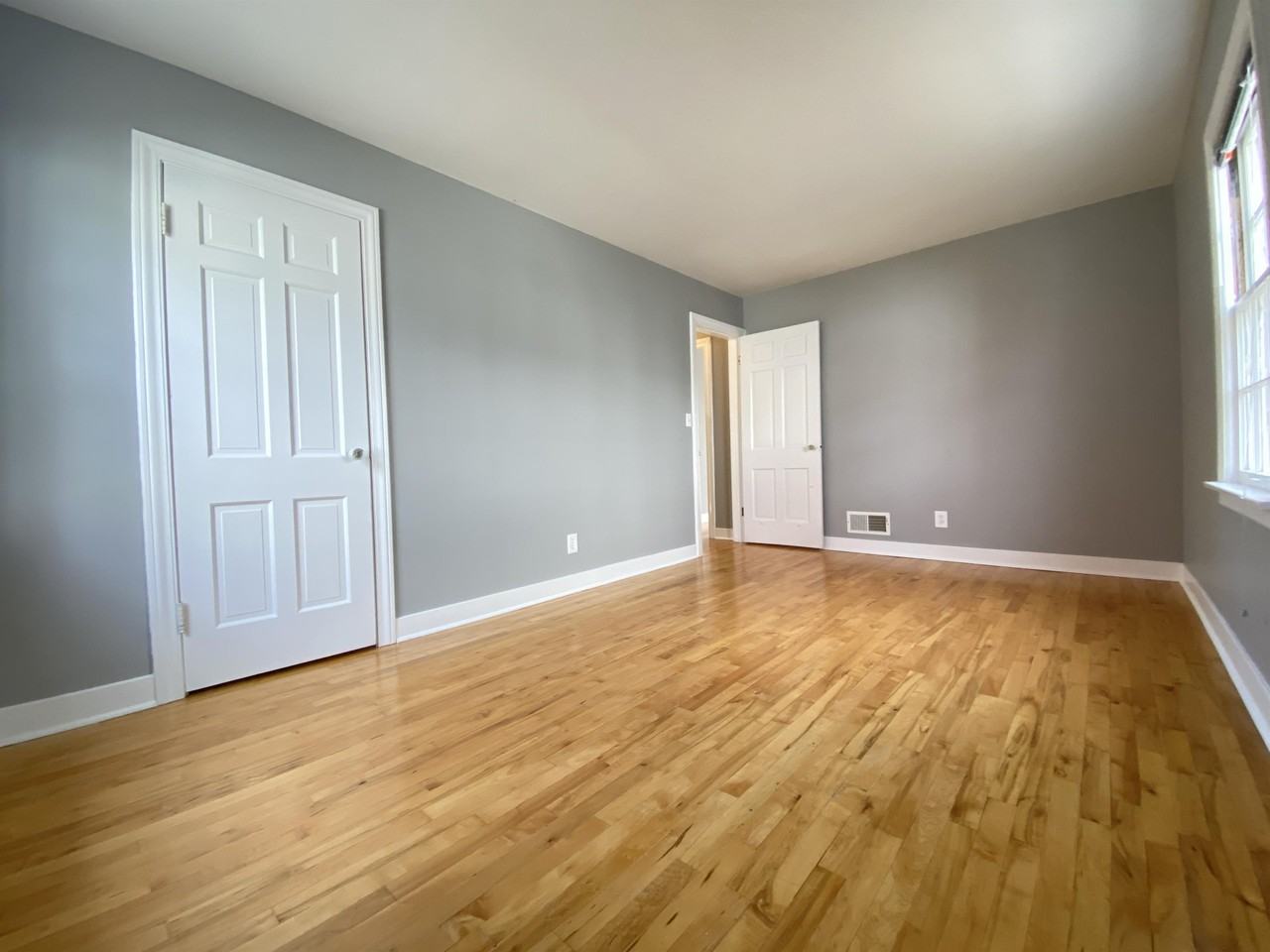 1536 7th Ave Ne #1 - Photo 6 of 16