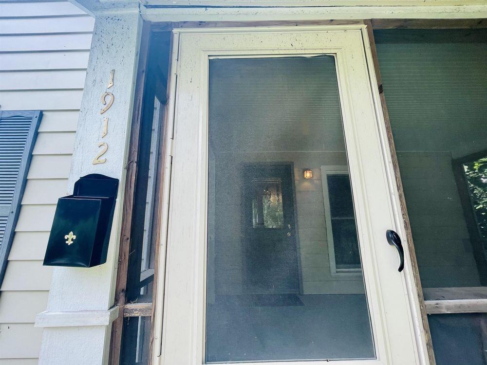 1912 E Hunter Ave - Photo 3 of 15