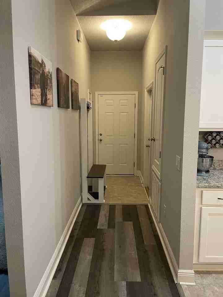 2557 Redford Dr - Photo 2 of 28