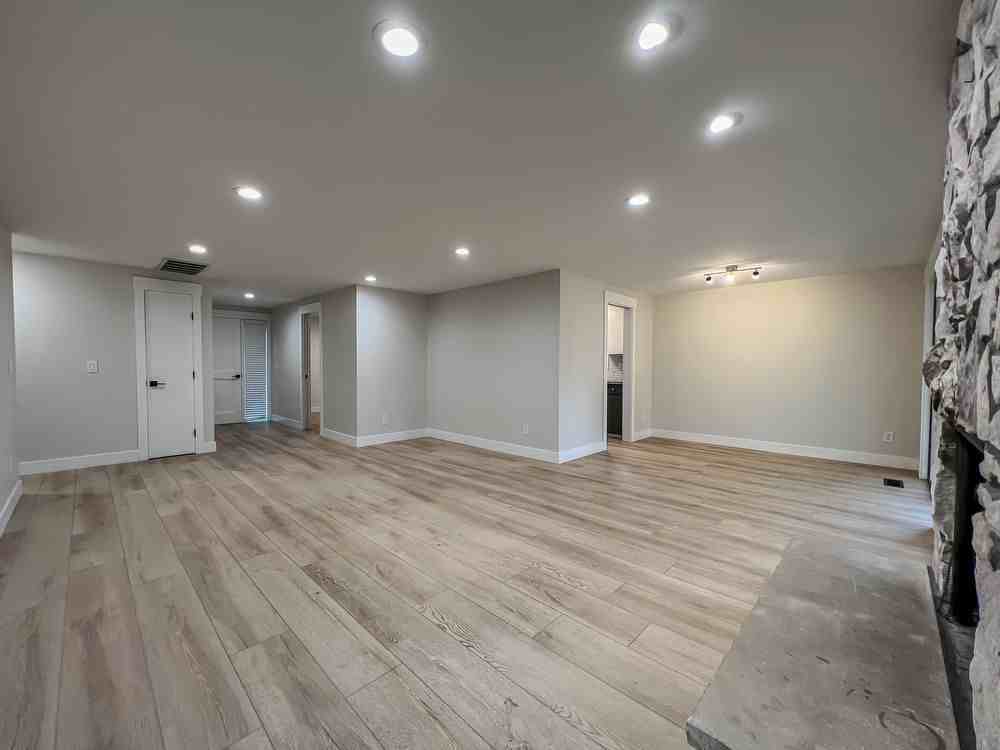 6740 Sw Vale Ct - Photo 3 of 14