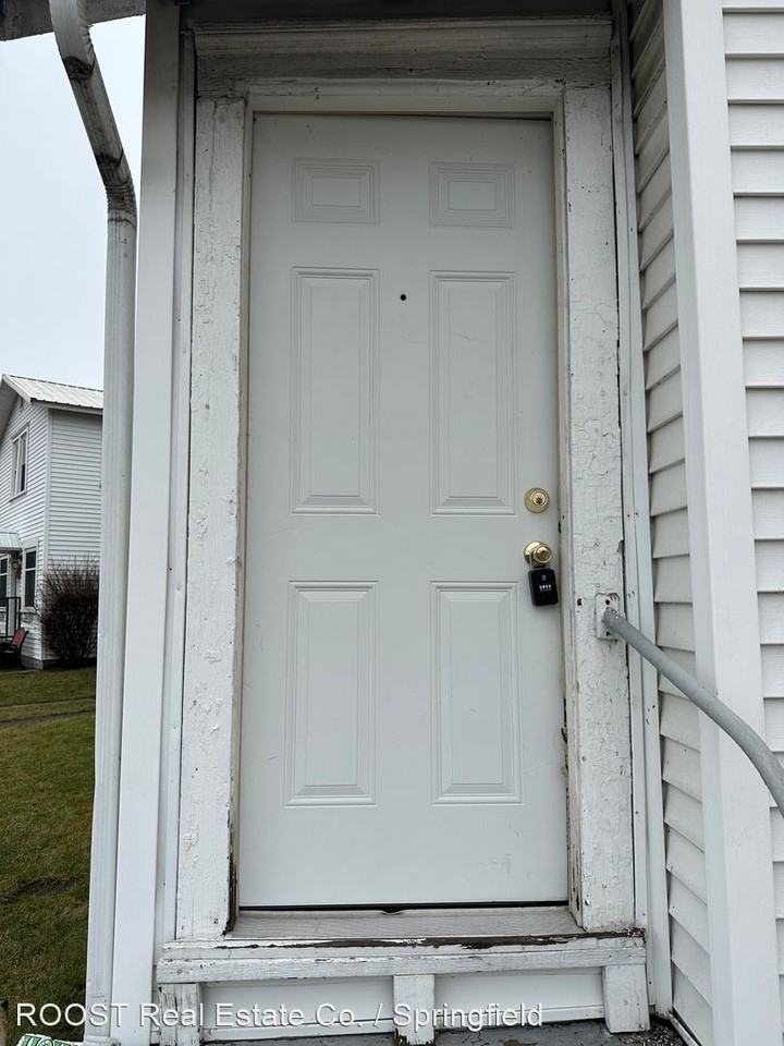 764-764 1/2 N. Belmont Avenue - Photo 3 of 8