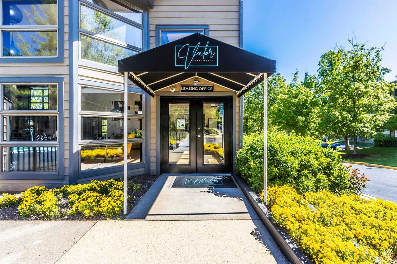 Valor Apartments - Photo 2 of 32