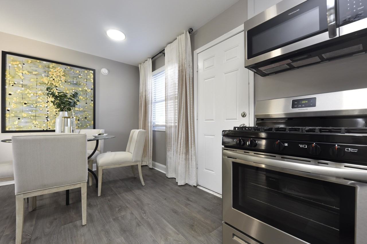 The Kensington Huntsville - Photo 2 of 20