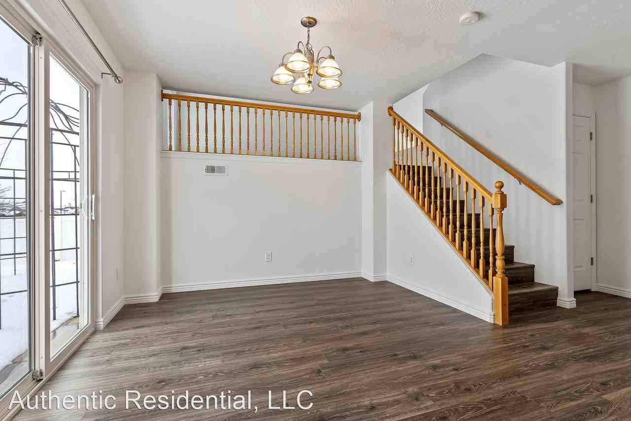 7503 S Valley Maple Dr - Photo 3 of 16