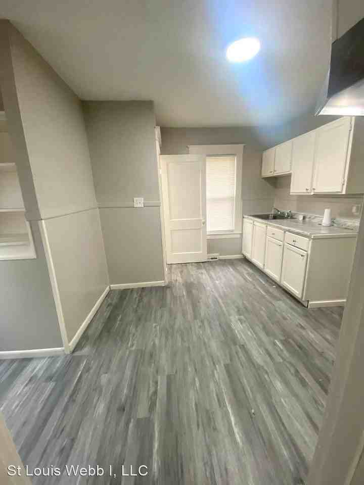 2161 Edmund Ave - Photo 2 of 10