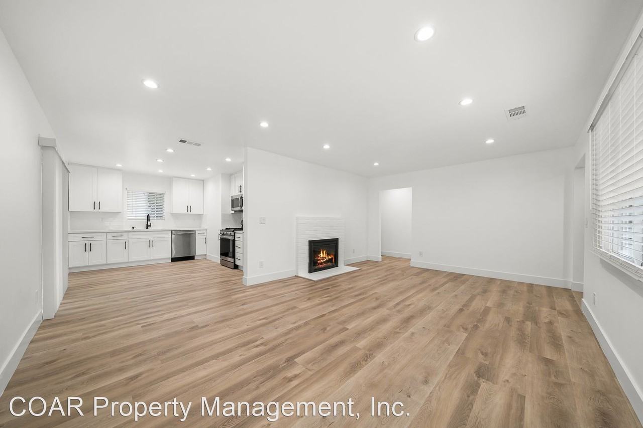 5808 Oliva Ave - Photo 2 of 13