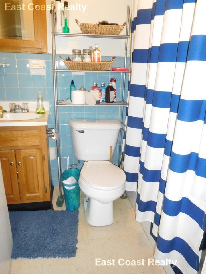 1118 Commonwealth Ave #C - Photo 3 of 14