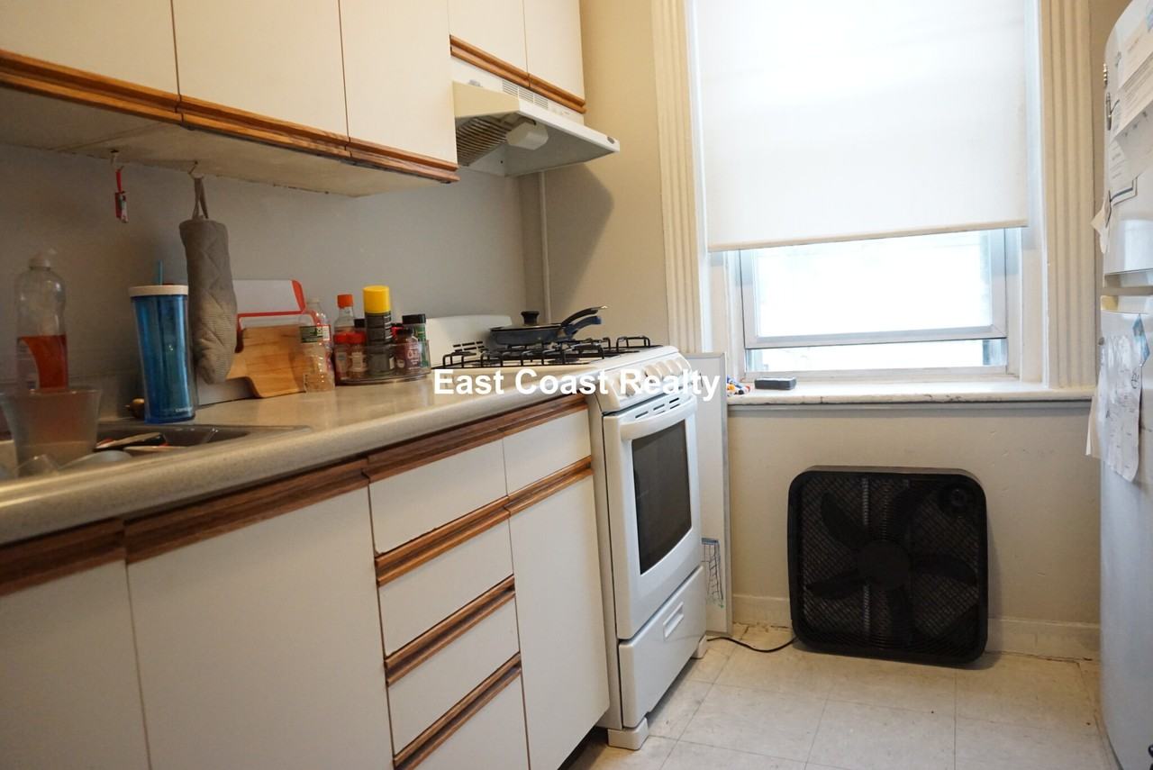 31 Gardner St #7 - Photo 4 of 9