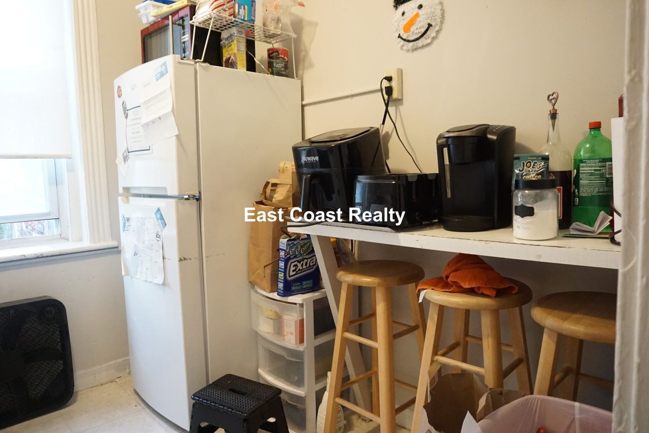 31 Gardner St #7 - Photo 5 of 9