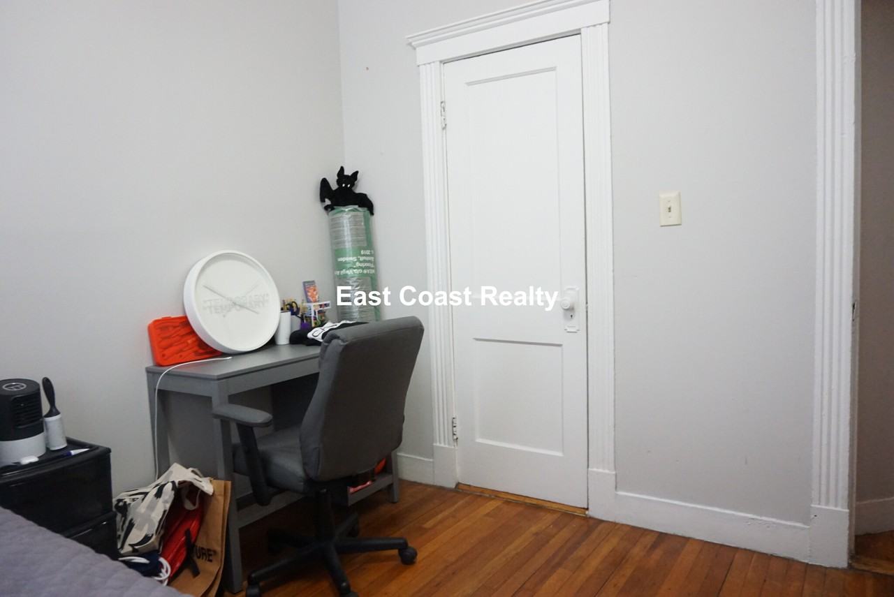 31 Gardner St #7 - Photo 7 of 9