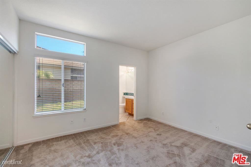 5339 Ladera Crest Dr - Photo 3 of 10