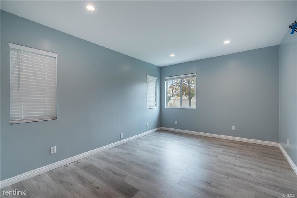 1400 Leland Way - Photo 3 of 10