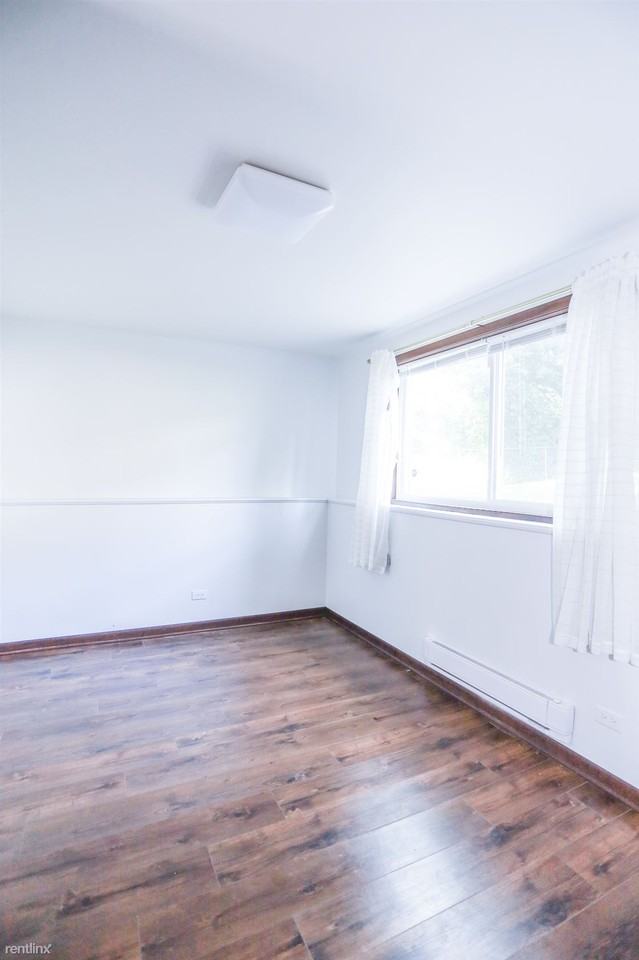 2509 24th St - Photo 3 of 7