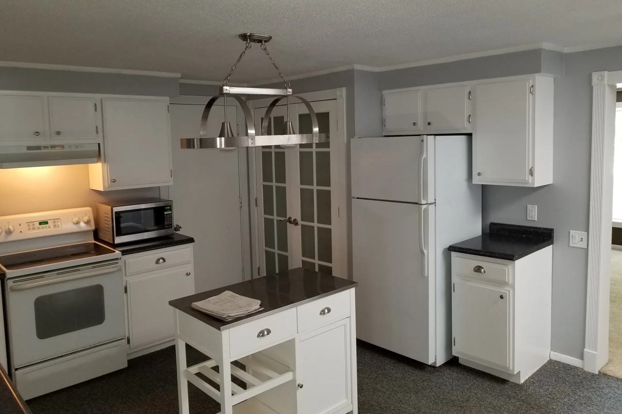 2760 Rose Center Rd - Photo 3 of 10