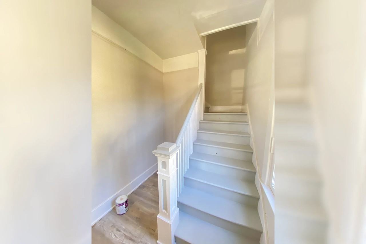 620 W 36th St - Photo 2 of 11