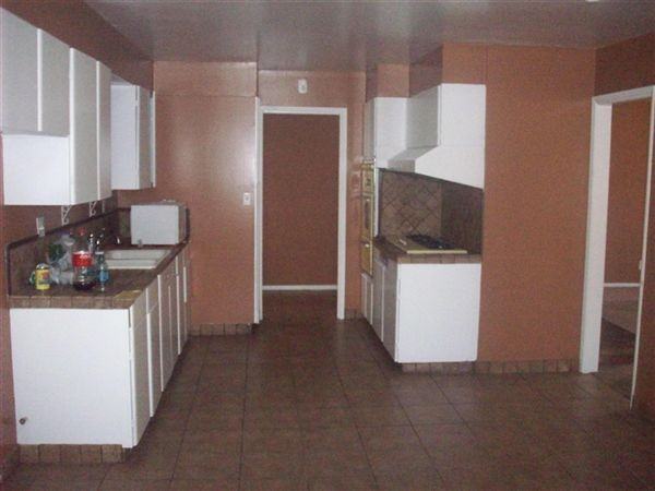 44509 Stanridge Ave - Photo 2 of 9