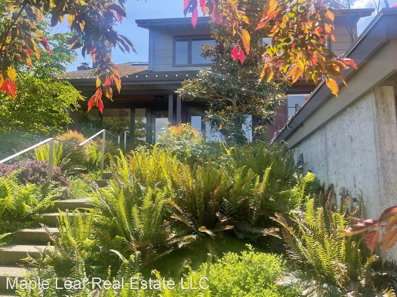 5741 Ne 61st St - Photo 2 of 28