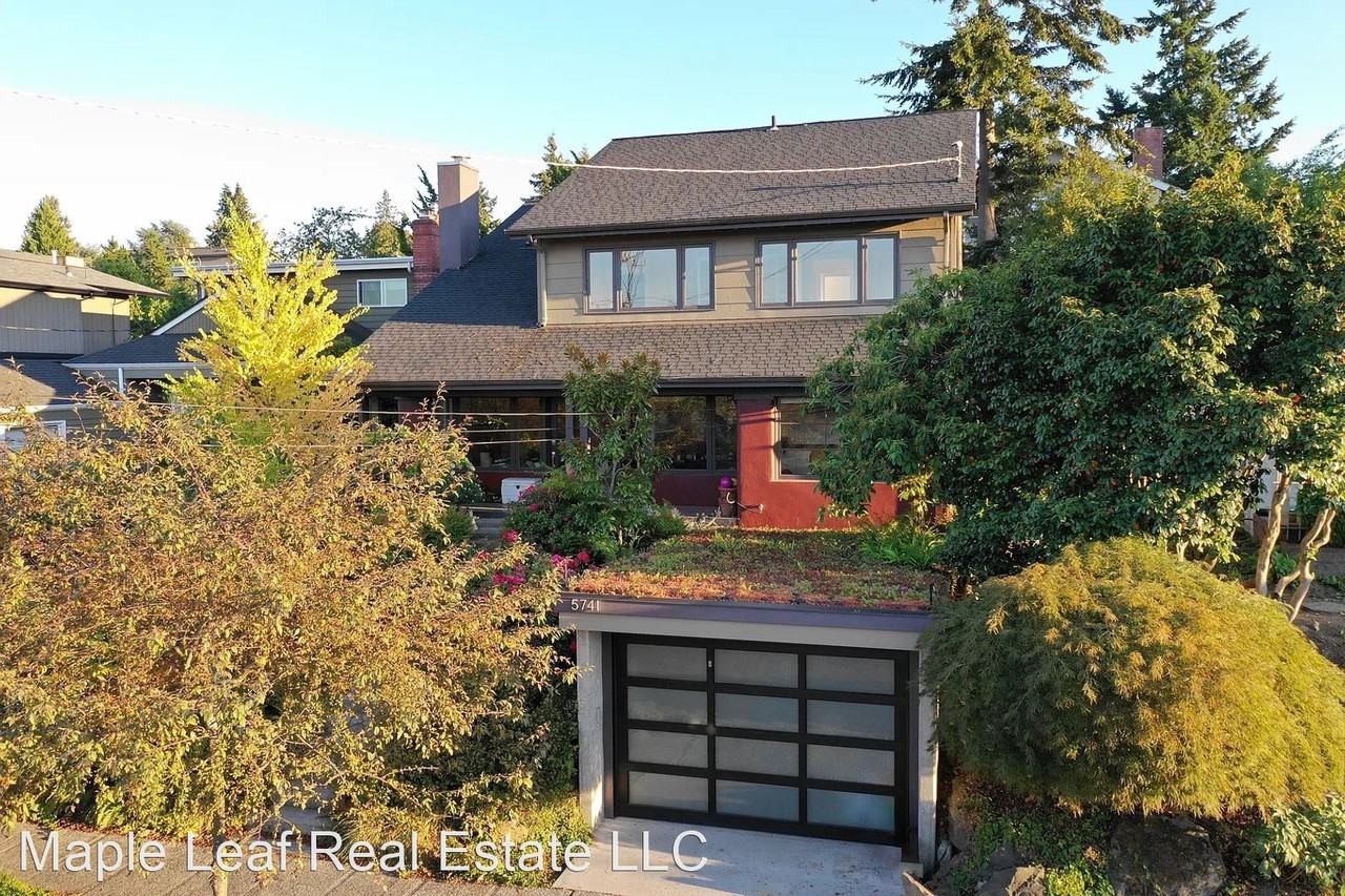 5741 Ne 61st St - Photo 3 of 28