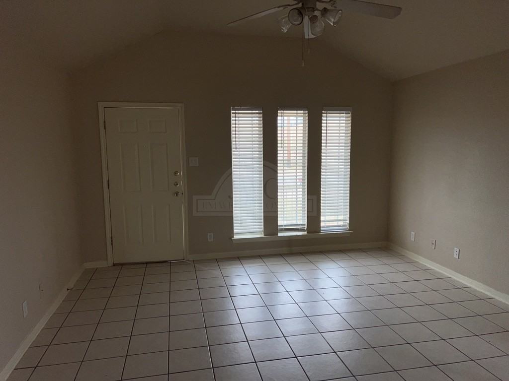 4400 Pennington Ave - Photo 3 of 10