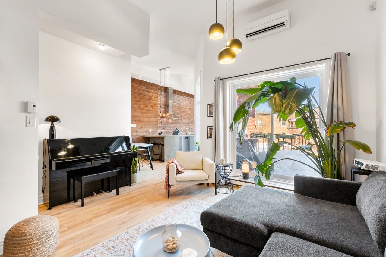 2035 Rue Sanguinet - Photo 4 of 12