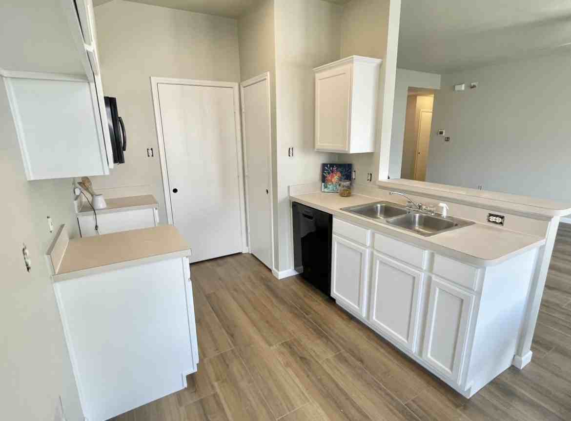 10500 Aransas Dr - Photo 4 of 12